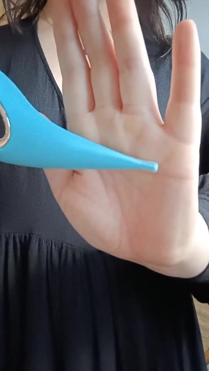 Lelo Dot. Slide 2
